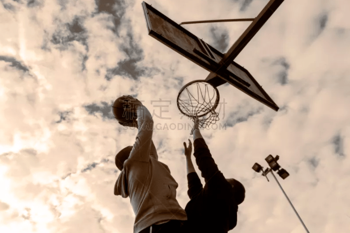 《完美世界：诸神之战》经典副本神月谷11月20日开启